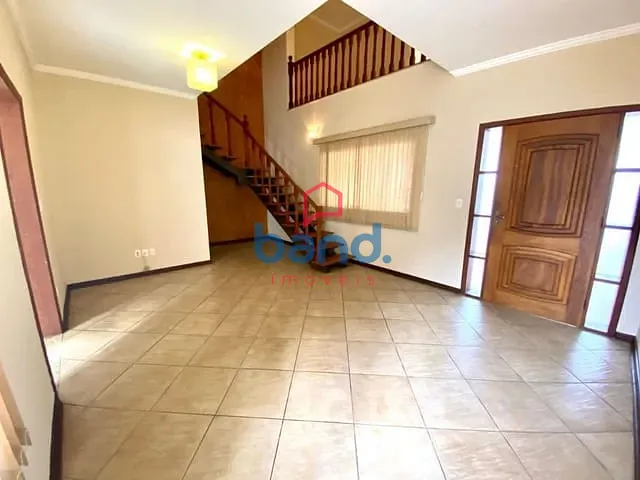 Casa com 193m² 2 quartos e 3 banheiros, para alugar, no bairro Centro em Porto Feliz