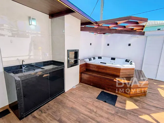 Casa com 120m² 2 quartos e 2 banheiros, à venda, no bairro Guriri em Cabo Frio