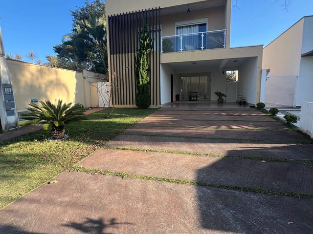 Casa com 250m² 3 quartos e 3 banheiros, à venda, no bairro Fazenda Rodeio em Mogi das Cruzes