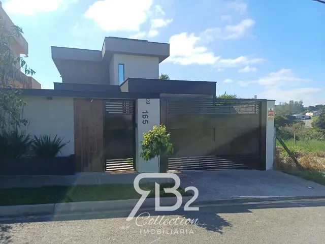 Casa 3 quartos e 3 banheiros, à venda, no bairro Pinheirinho em Vinhedo
