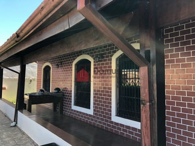 Casa à venda, no bairro Nossa Senhora do Perpétuo Socorro em Pindamonhangaba
