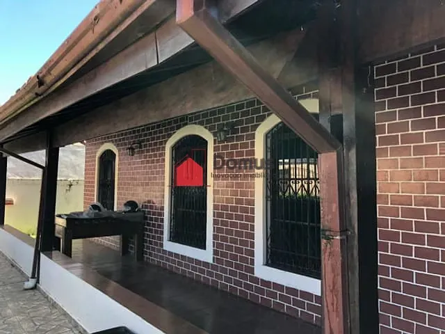 Casa à venda, no bairro Nossa Senhora do Perpétuo Socorro em Pindamonhangaba