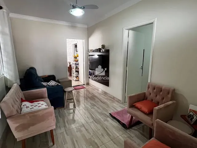 Casa com 276m² 3 quartos e 2 banheiros, à venda, no bairro Santa Rosa em Londrina