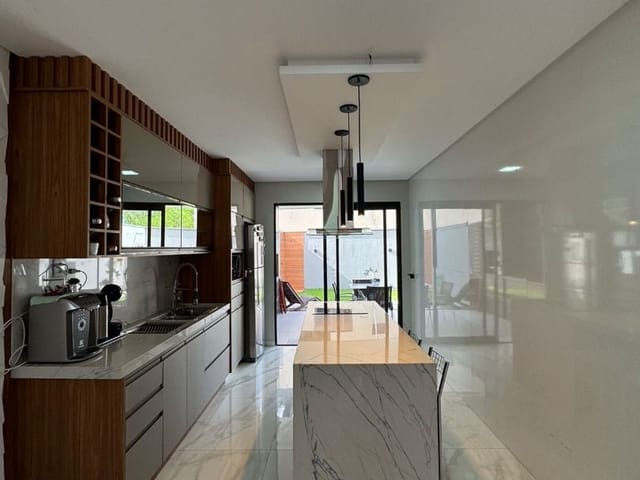 Casa com 160m² 3 quartos e 3 banheiros, à venda, no bairro Manguinhos em Serra