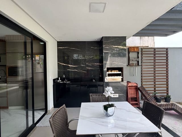 Casa com 160m² 3 quartos e 3 banheiros, à venda, no bairro Manguinhos em Serra