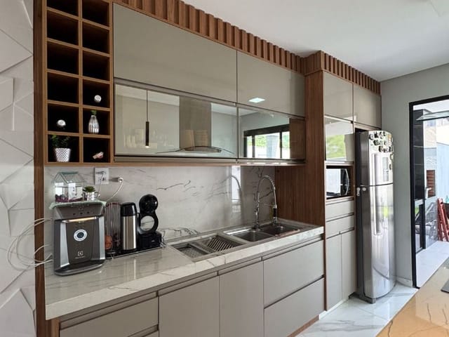 Casa com 160m² 3 quartos e 3 banheiros, à venda, no bairro Manguinhos em Serra