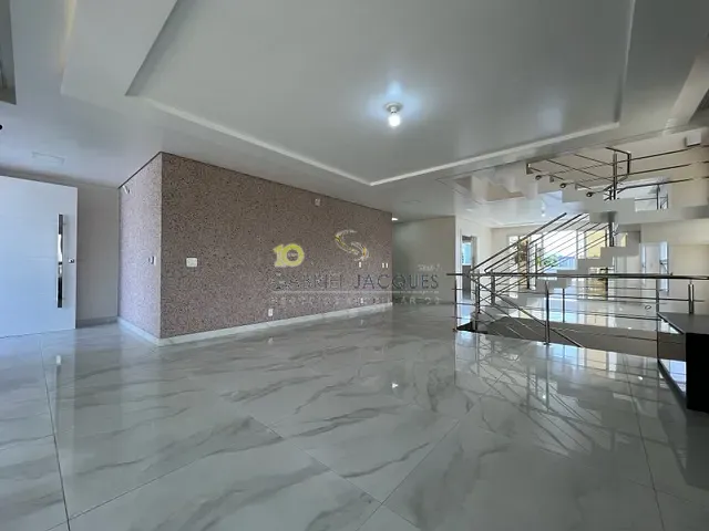 Casa com 455m² 4 quartos e 4 banheiros, à venda, no bairro Cidade Universitária Pedra Branca em Palhoça