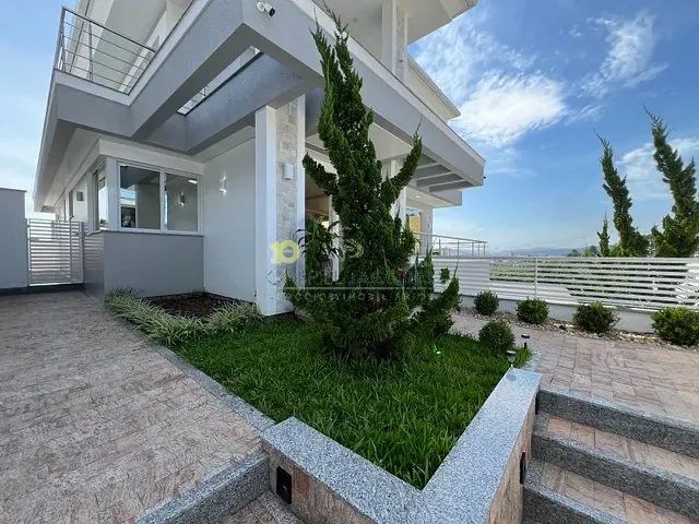 Casa com 455m² 4 quartos e 4 banheiros, à venda, no bairro Cidade Universitária Pedra Branca em Palhoça
