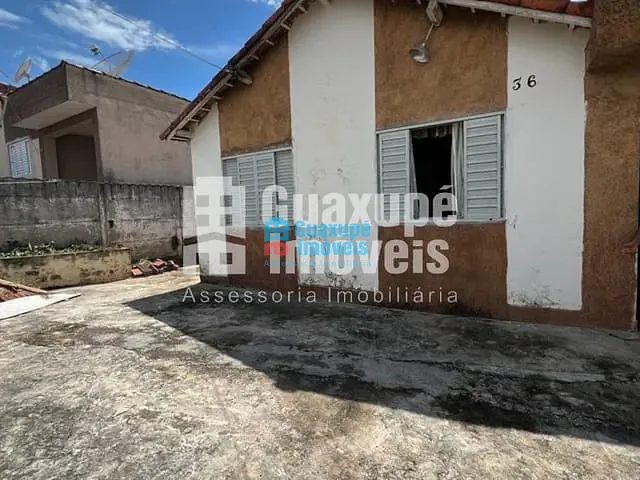 Casa com 78m², à venda, no bairro VILA TONINHO ZEITUNE em GUAXUPÉ