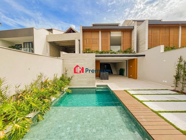 Casa 4 quartos e 7 banheiros, à venda, no bairro Barra da Tijuca em Rio de Janeiro
