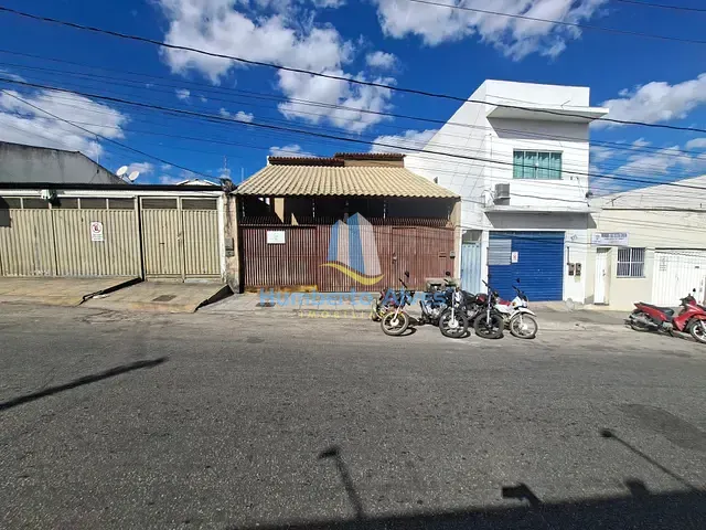 Casa com 400m² 2 quartos e 1 banheiro, à venda, no bairro Centro em Vitória da Conquista
