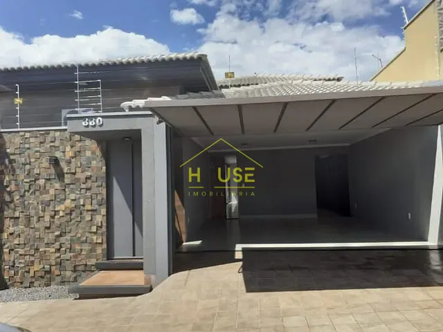 Casa com 250m² 3 quartos e 3 banheiros, à venda, no bairro Jardim Universitário em Votuporanga