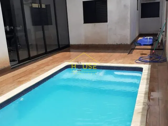 Casa com 250m² 3 quartos e 3 banheiros, à venda, no bairro Jardim Universitário em Votuporanga