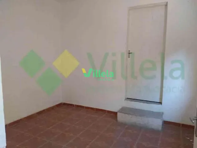 Casa 1 quarto e 2 banheiros, à venda, no bairro Vila Itaquassu em Itaquaquecetuba