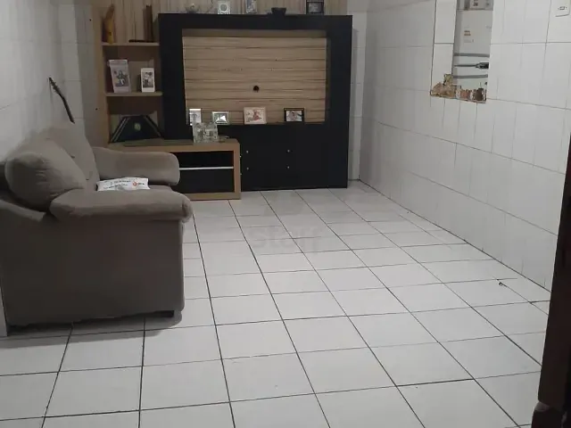 Casa 2 quartos e 2 banheiros, à venda, no bairro Centro em Paulo Afonso