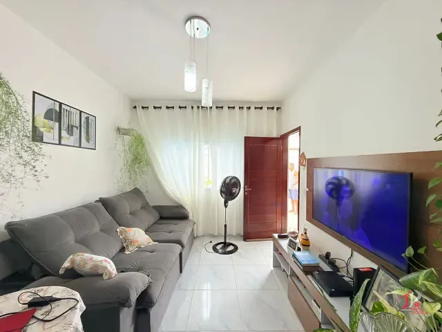 Casa 2 quartos e 2 banheiros, à venda, no bairro Nova Itanhaém (Praia) em Itanhaém