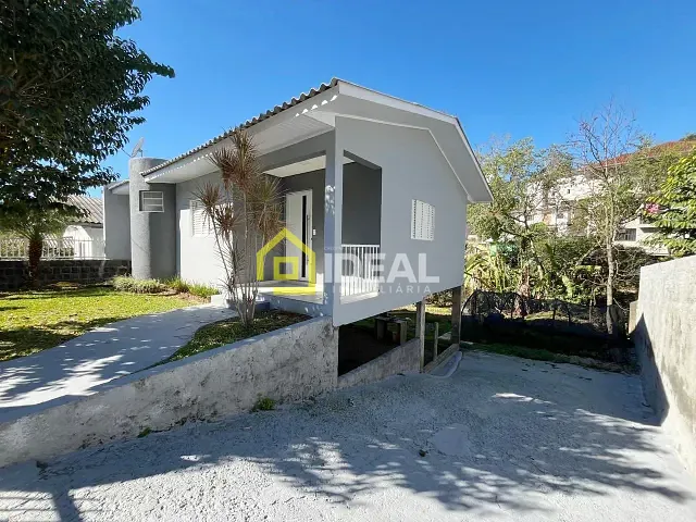 Casa com 70m² 3 quartos e 1 banheiro, à venda, no bairro Nações em Concórdia