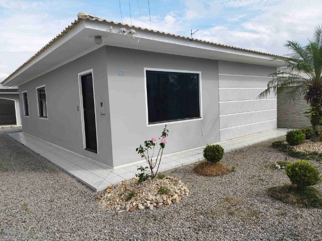 Casa 3 quartos e 2 banheiros, à venda, no bairro Centro em Palhoça