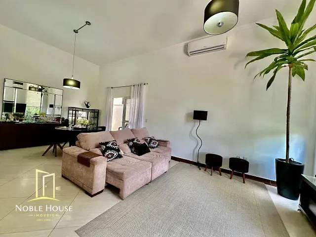 Casa com 300m² 3 quartos e 3 banheiros, à venda, no bairro Pinheirinho em Vinhedo