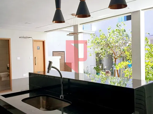 Casa com 350m² 4 quartos e 6 banheiros, à venda, no bairro Caiçaras em Belo Horizonte