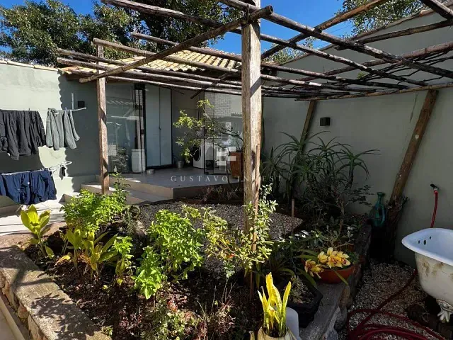 Casa 2 quartos e 4 banheiros, à venda, no bairro Praia Brava de Itajaí em Itajaí