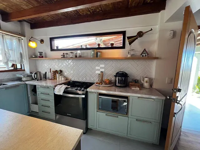 Casa 2 quartos e 4 banheiros, à venda, no bairro Praia Brava de Itajaí em Itajaí