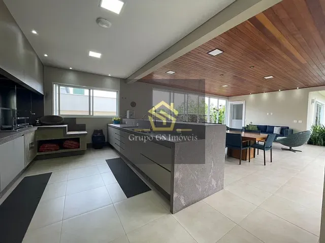 Casa com 1200m² 5 quartos e 9 banheiros, à venda, no bairro Dois Córregos em Valinhos