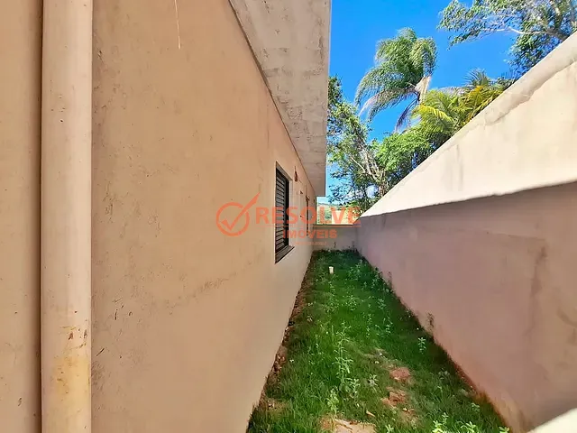 Casa com 300m² 3 quartos e 2 banheiros, à venda, no bairro BELLARD em Guararema