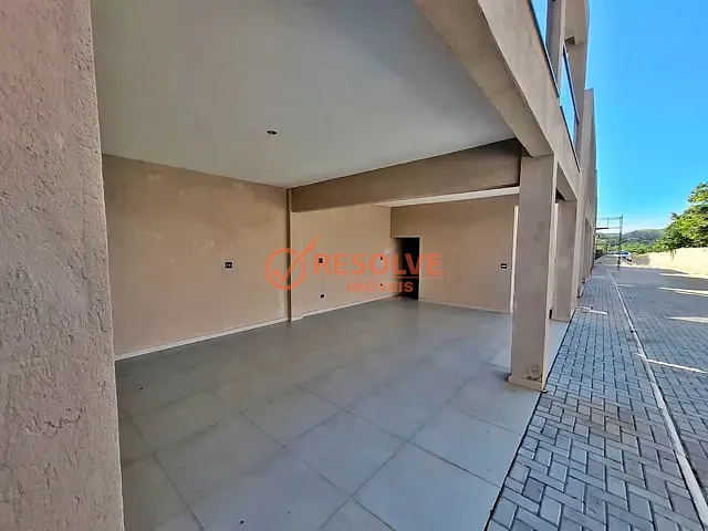 Casa com 300m² 3 quartos e 2 banheiros, à venda, no bairro BELLARD em Guararema