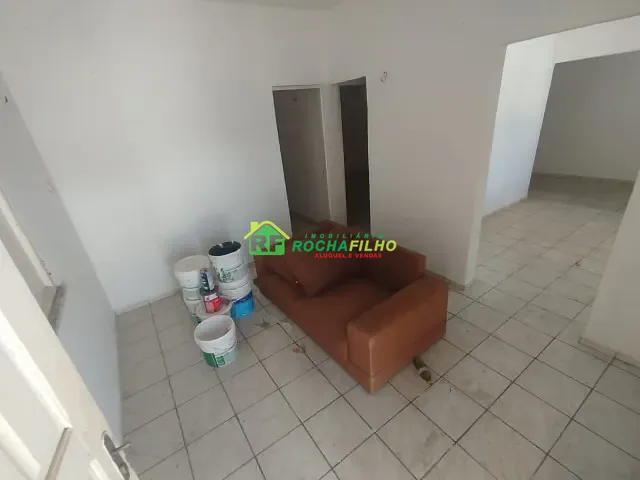 Casa com 150m² 2 quartos e 1 banheiro, para alugar, no bairro Parque Piauí em Teresina