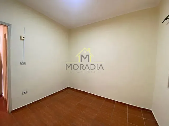 Casa com 250m² 2 quartos e 1 banheiro, para alugar, no bairro Jardim Novo Horizonte em Guaxupé