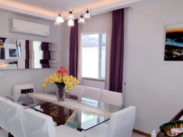 Casa com 209m² 4 quartos e 5 banheiros, à venda, no bairro Freguesia (Jacarepaguá) em Rio de Janeiro