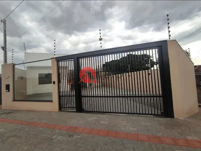 Casa com 200m² 3 quartos e 2 banheiros, para alugar, no bairro Jardim Rebouças em Maringá