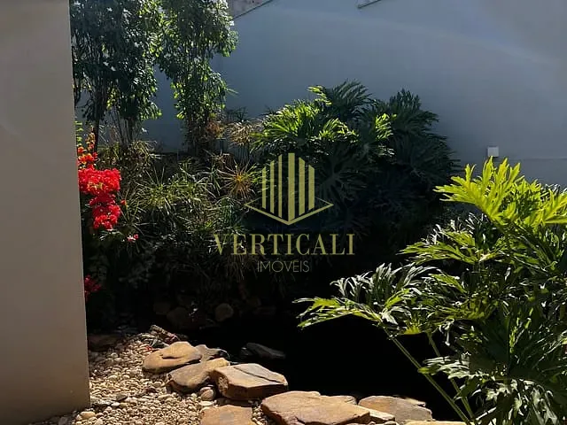 Casa com 667m² 3 quartos e 4 banheiros, à venda, no bairro Condomínio Florais Cuiabá Residencial em Cuiabá
