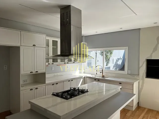 Casa com 667m² 3 quartos e 4 banheiros, à venda, no bairro Condomínio Florais Cuiabá Residencial em Cuiabá