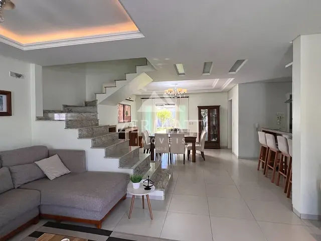 Casa com 420m² 4 quartos e 3 banheiros, à venda, no bairro Bela Vista em Gaspar
