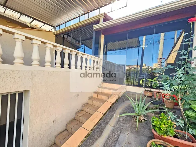 Casa com 214m² 4 quartos e 2 banheiros, à venda, no bairro JD EUROPA em Jacarezinho