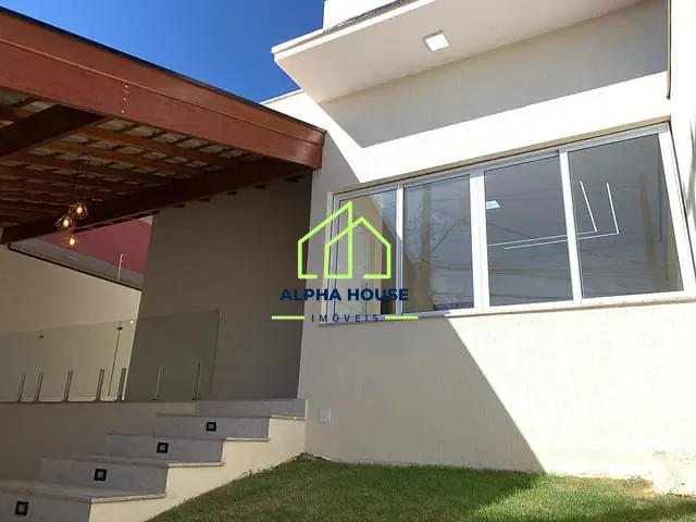 Casa com 250m² 3 quartos e 3 banheiros, à venda, no bairro Vila Suiça em Pindamonhangaba