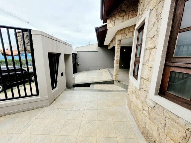 Casa com 250m² 4 quartos e 4 banheiros, à venda, no bairro Jardim Regina em Indaiatuba