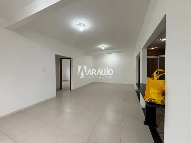 Casa 2 quartos e 1 banheiro, para alugar, no bairro Salseiros em Itajaí