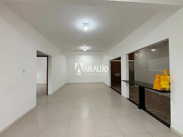 Casa 2 quartos e 1 banheiro, para alugar, no bairro Salseiros em Itajaí