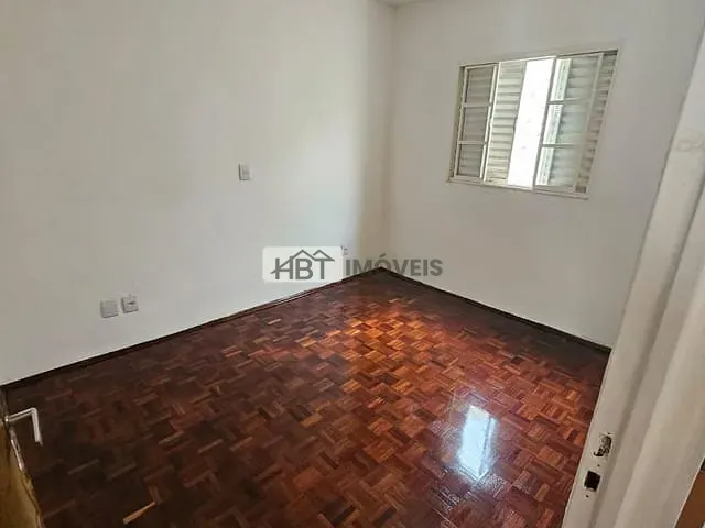 Casa com 200m² 2 quartos e 1 banheiro, à venda, no bairro Vila Dutra em Bauru
