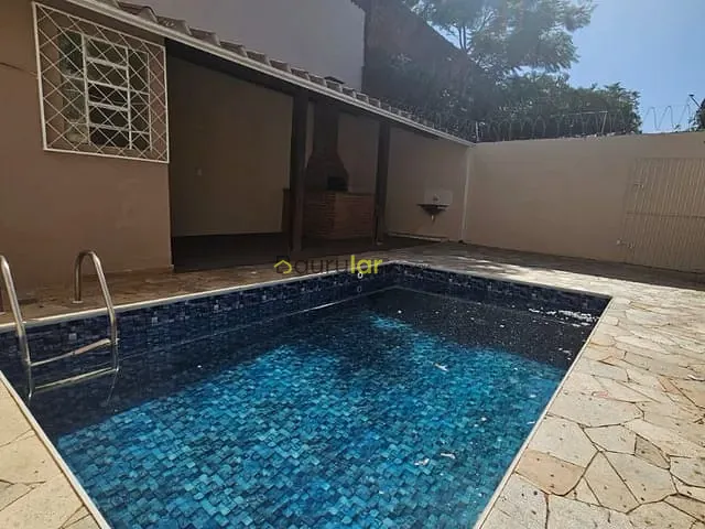 Casa com 200m² 2 quartos e 1 banheiro, à venda, no bairro Vila Dutra em Bauru