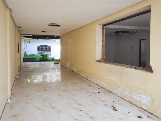 Casa 5 quartos e 4 banheiros, à venda, no bairro Batista Campos em Belém