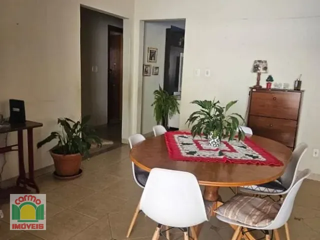 Casa com 420m² 4 quartos e 5 banheiros, à venda, no bairro Anápolis City em Anápolis