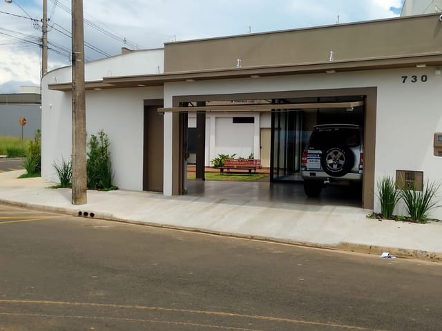 Casa 3 quartos e 4 banheiros, à venda, no bairro Chácara Santo Antônio em Franca