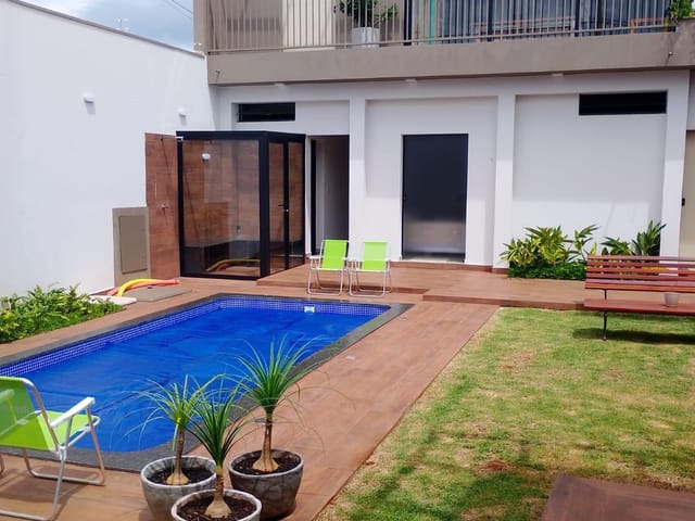 Casa 3 quartos e 4 banheiros, à venda, no bairro Chácara Santo Antônio em Franca