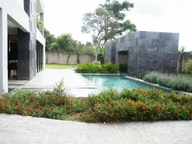 Casa com 2100m² 6 quartos e 6 banheiros, à venda, no bairro Park Way em Brasília