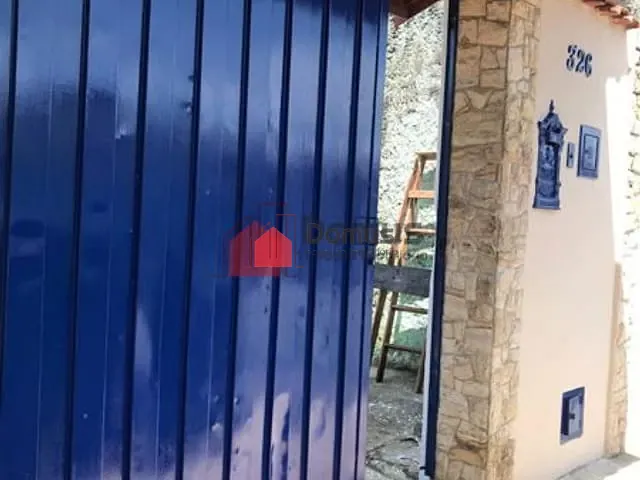 Casa à venda, no bairro Campo Alegre em Pindamonhangaba
