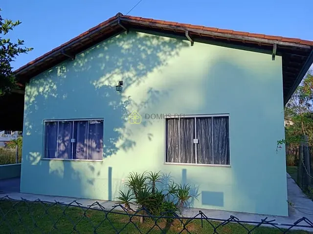 Casa com 450m² 2 quartos e 2 banheiros, à venda, no bairro Penedo em Itatiaia